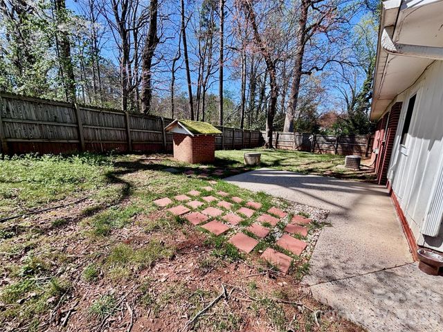 234 AllenDale Drive, Forest City, NC 28043