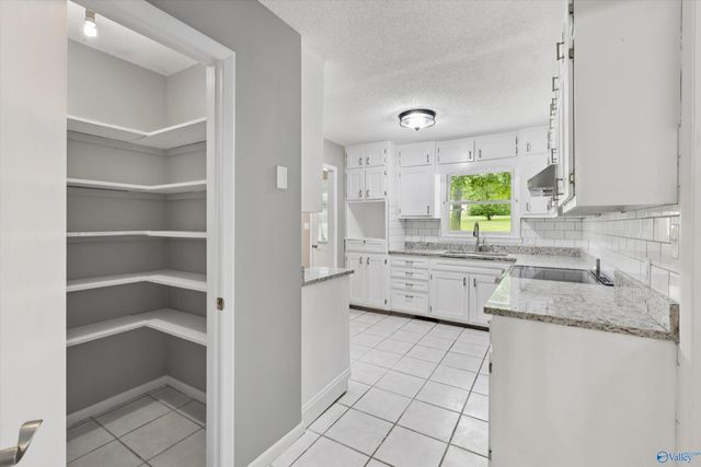 153 Jacque Jim Drive NE, Huntsville, AL 35810