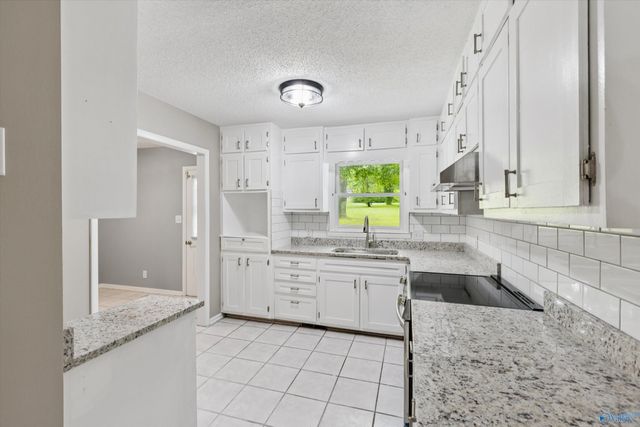 153 Jacque Jim Drive NE, Huntsville, AL 35810