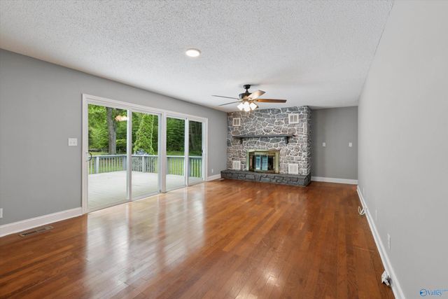 153 Jacque Jim Drive NE, Huntsville, AL 35810