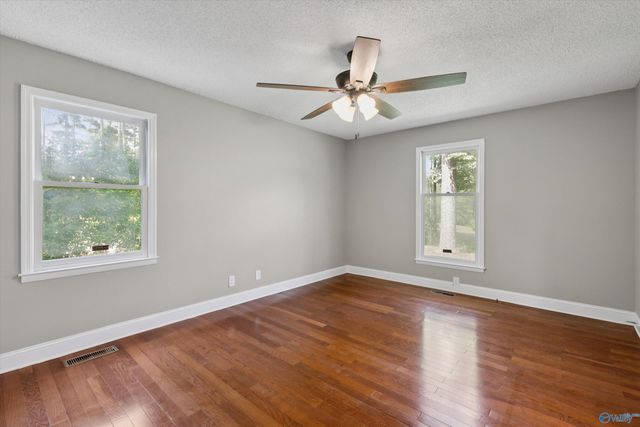 153 Jacque Jim Drive NE, Huntsville, AL 35810