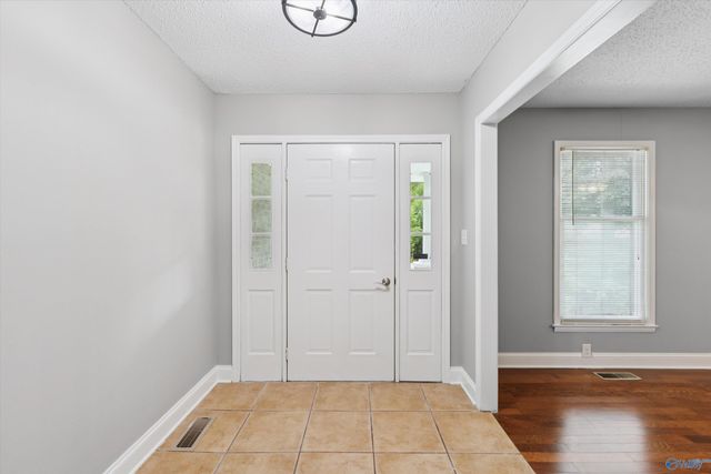 153 Jacque Jim Drive NE, Huntsville, AL 35810