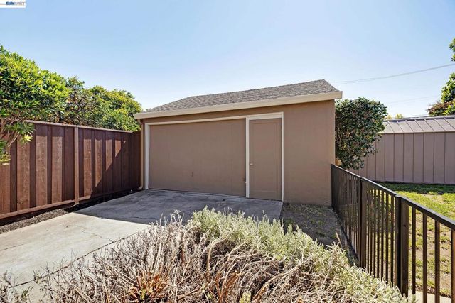1987 San Rafael St, San Leandro, CA 94577