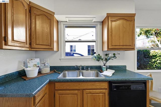 1987 San Rafael St, San Leandro, CA 94577