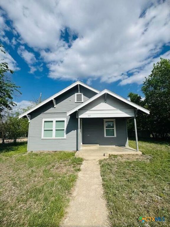 100 N Brazos Street, Lockhart, TX 78644