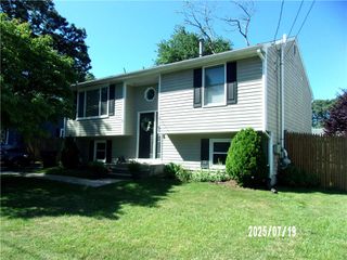 87 Holmes Road, Warwick, RI 02888