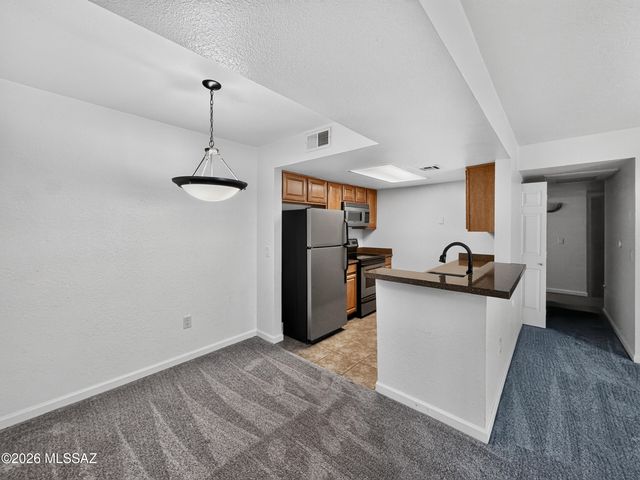 101 S Players Club Dr Apt 25102, Tucson, AZ 85745