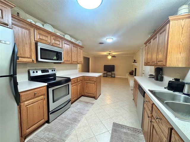 1733 Us Highway 190 E, Woodville, TX 75979