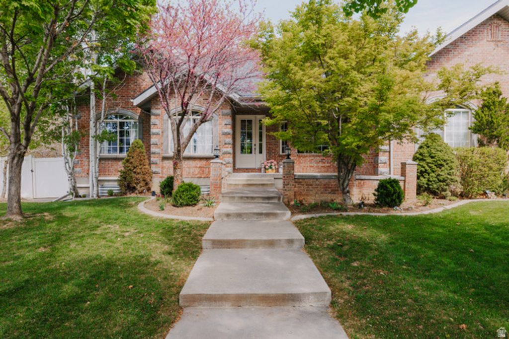 4848 W SAMPSON CT, Highland, UT 84003