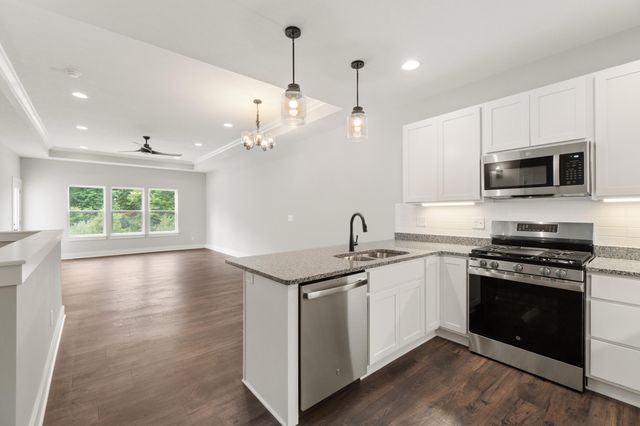 134 Ashley Court, Brooklyn, MI 49230