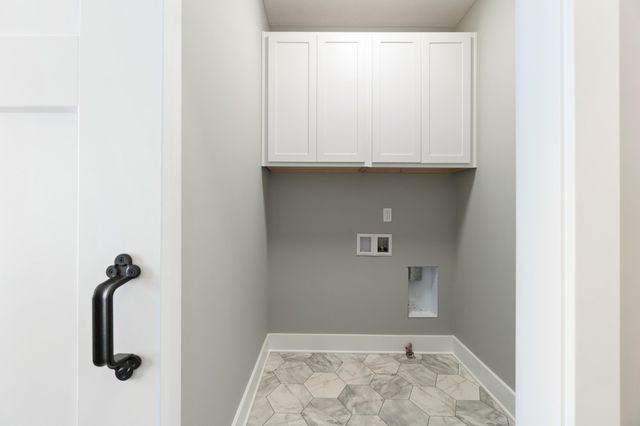 134 Ashley Court, Brooklyn, MI 49230
