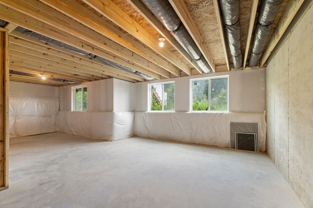 134 Ashley Court, Brooklyn, MI 49230