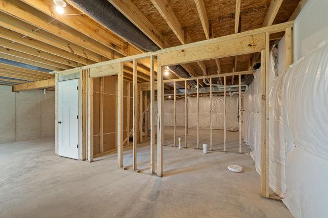 134 Ashley Court, Brooklyn, MI 49230