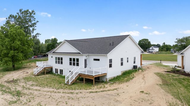134 Ashley Court, Brooklyn, MI 49230