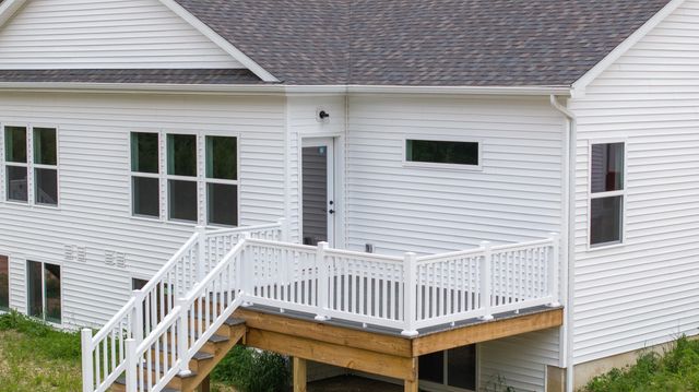 134 Ashley Court, Brooklyn, MI 49230