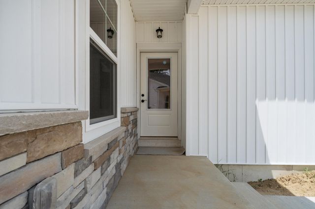 134 Ashley Court, Brooklyn, MI 49230