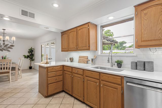 13535 Janwood Lane, Farmers Branch, TX 75234