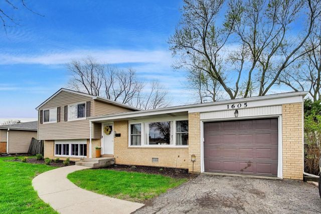 1605 W Lexington Drive, Arlington Heights, IL 60004