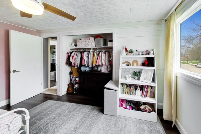 1605 W Lexington Drive, Arlington Heights, IL 60004