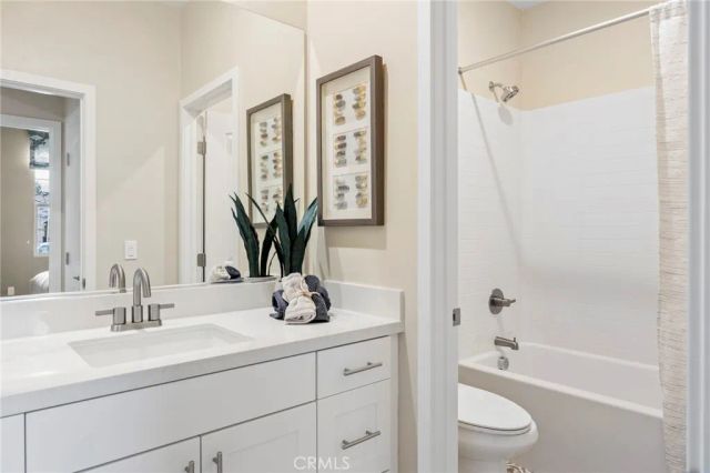 6100 Saddlehorn Lane, Jurupa Valley, CA 92509