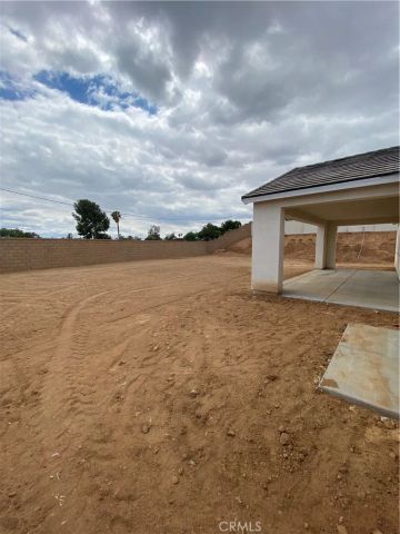 6100 Saddlehorn Lane, Jurupa Valley, CA 92509