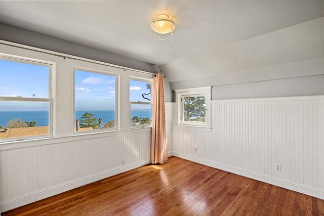 218 4th Street, Pacific Grove, CA 93950