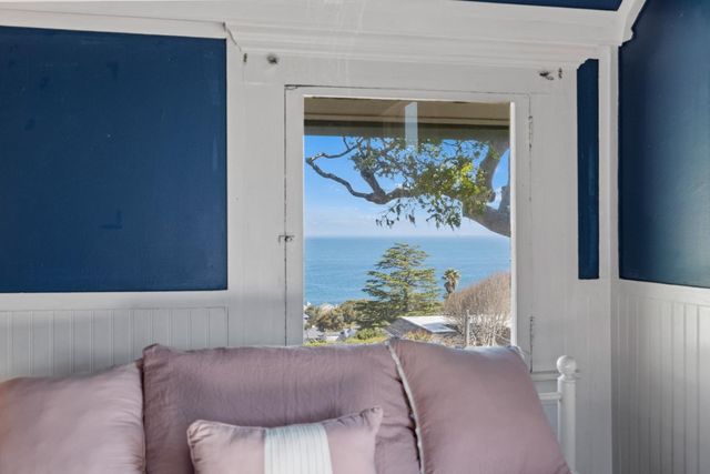 218 4th Street, Pacific Grove, CA 93950