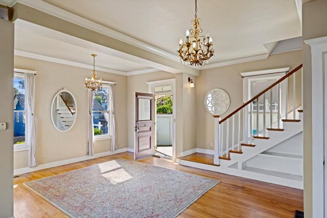 218 4th Street, Pacific Grove, CA 93950