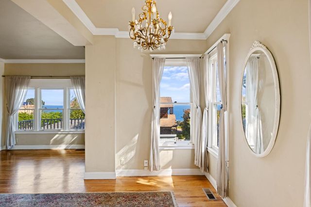 218 4th Street, Pacific Grove, CA 93950