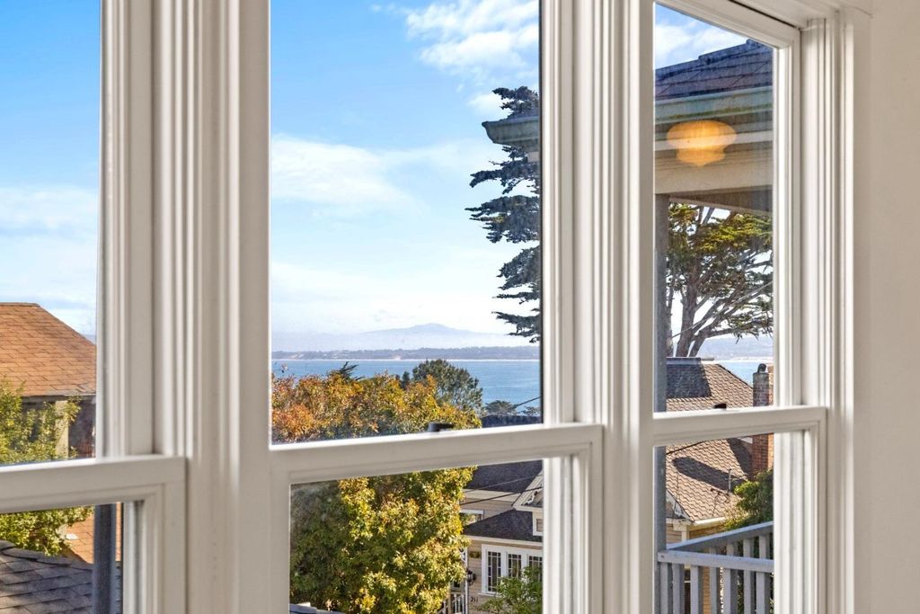 218 4th Street, Pacific Grove, CA 93950
