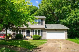 1439 Briarcreek Drive, St Louis, MO 63122