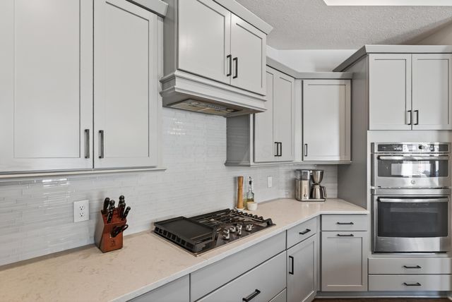 6452 Nature Nook Drive, Lewis Center, OH 43035