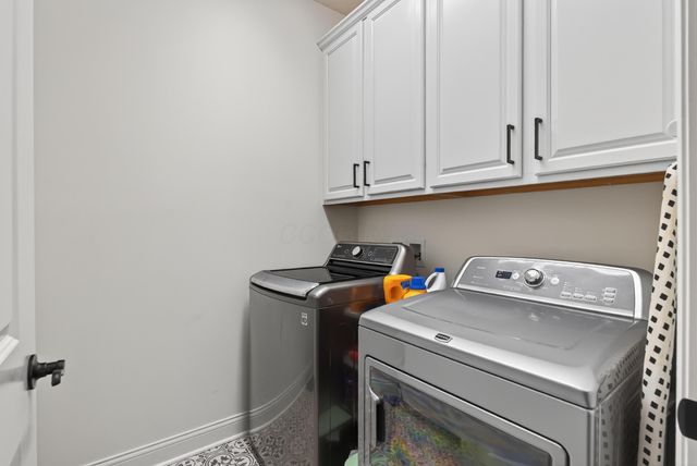 6452 Nature Nook Drive, Lewis Center, OH 43035