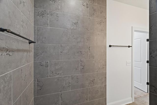 6452 Nature Nook Drive, Lewis Center, OH 43035