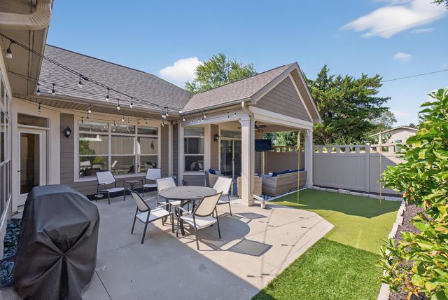 6452 Nature Nook Drive, Lewis Center, OH 43035