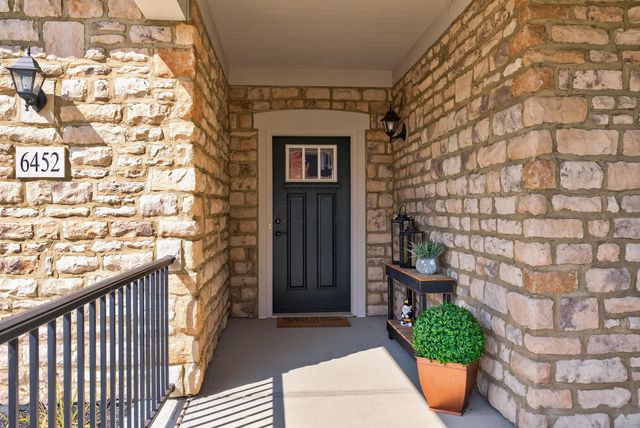 6452 Nature Nook Drive, Lewis Center, OH 43035