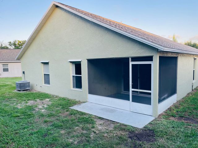 2361 White Sands Court NE, Palm Bay, FL 32905