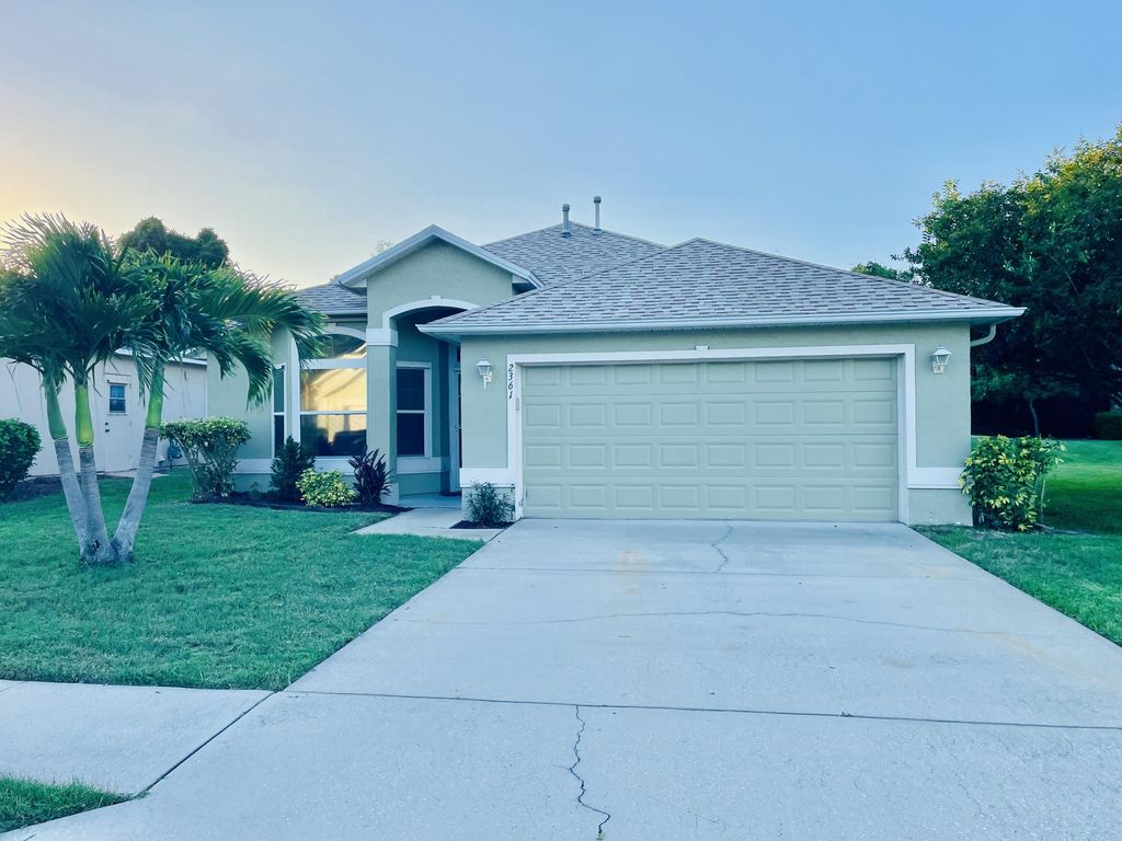 2361 White Sands Court NE, Palm Bay, FL 32905