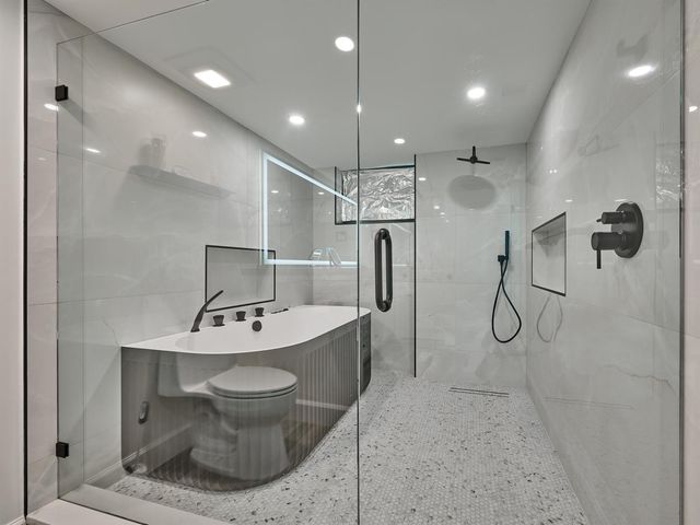 374 Golfview Road 106, North Palm Beach, FL 33408
