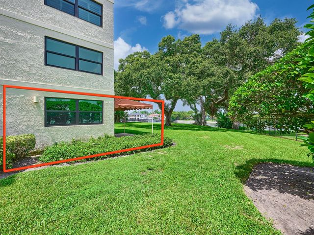 374 Golfview Road 106, North Palm Beach, FL 33408