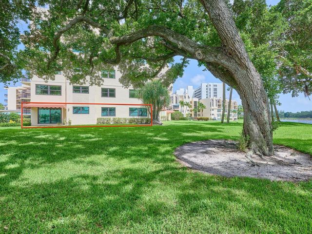 374 Golfview Road 106, North Palm Beach, FL 33408