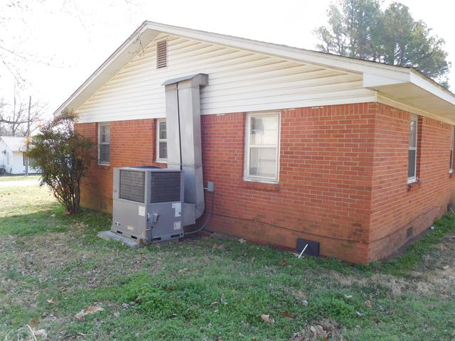 620 S Greenville, Rector, AR 72461