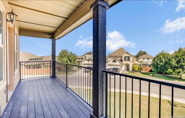1011 RANCH FLS, San Antonio, TX 78245