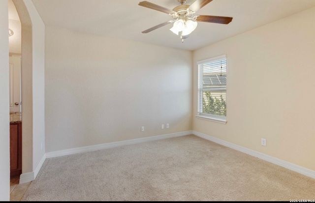 1011 RANCH FLS, San Antonio, TX 78245