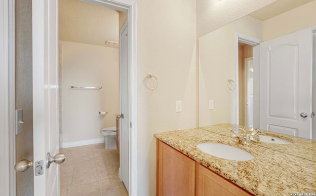 1011 RANCH FLS, San Antonio, TX 78245