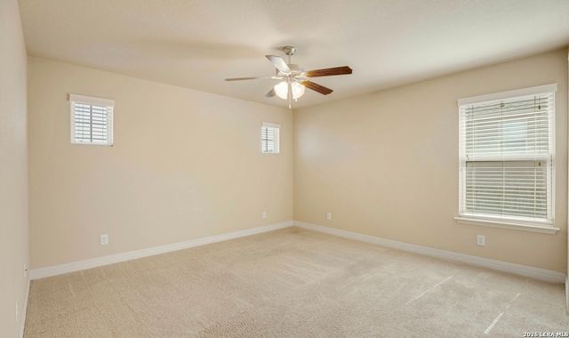 1011 RANCH FLS, San Antonio, TX 78245