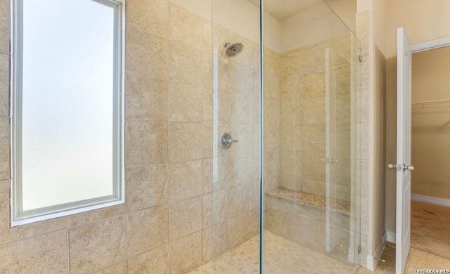 1011 RANCH FLS, San Antonio, TX 78245