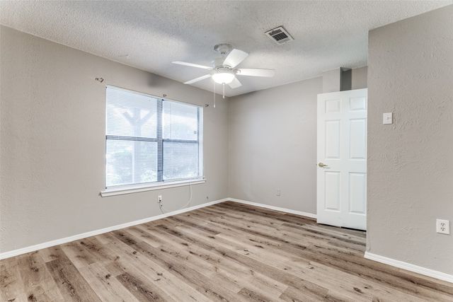 408 Windwood Court, Azle, TX 76020