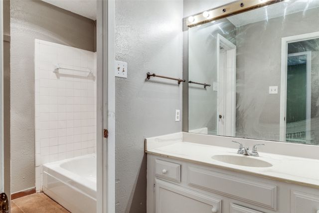 408 Windwood Court, Azle, TX 76020