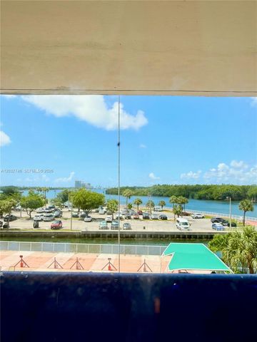 400 Kings Point Drive 309, Sunny Isles Beach, FL 33160